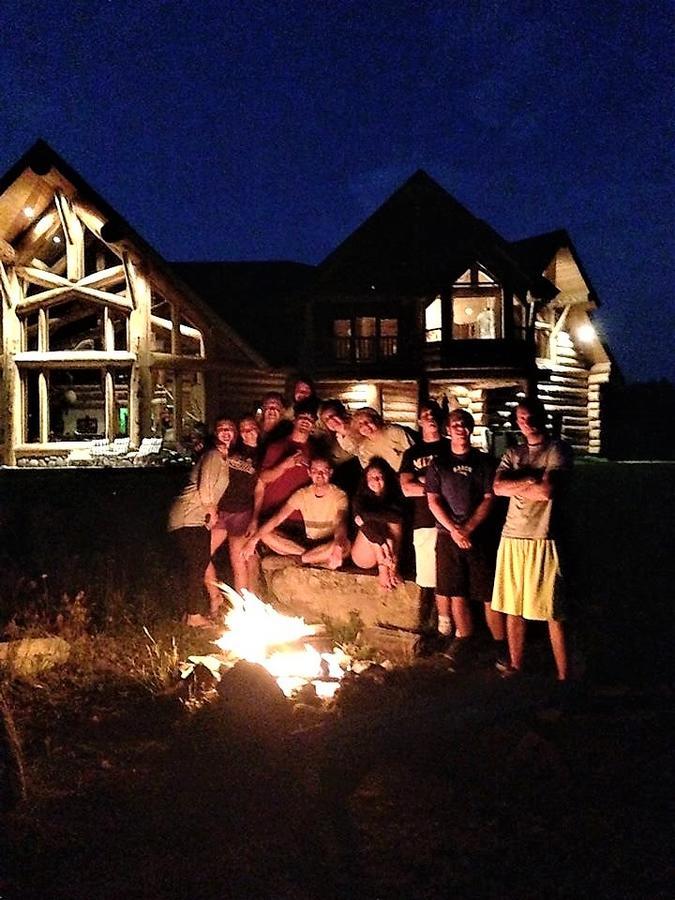 Mcdonald'S Ranch Lodge Gardiner Exterior foto